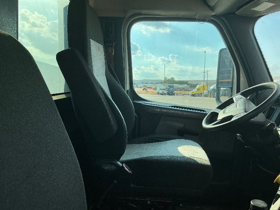 Day Cab Tractor-Heavy Duty Tractors-Freightliner-2020-T11664ST-Grand Prairie-TX-200,139\n\t\tmiles-$ 61,250 - Image 14