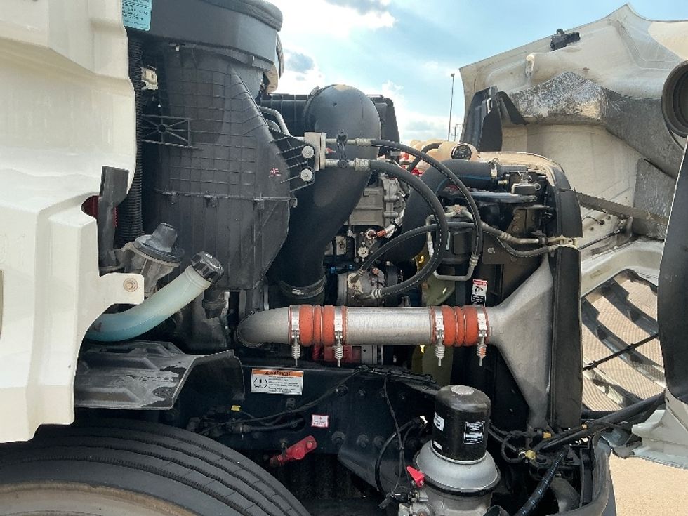 Day Cab Tractor-Heavy Duty Tractors-Freightliner-2020-T11664ST-Grand Prairie-TX-200,139\n\t\tmiles-$ 61,250 - Image 15