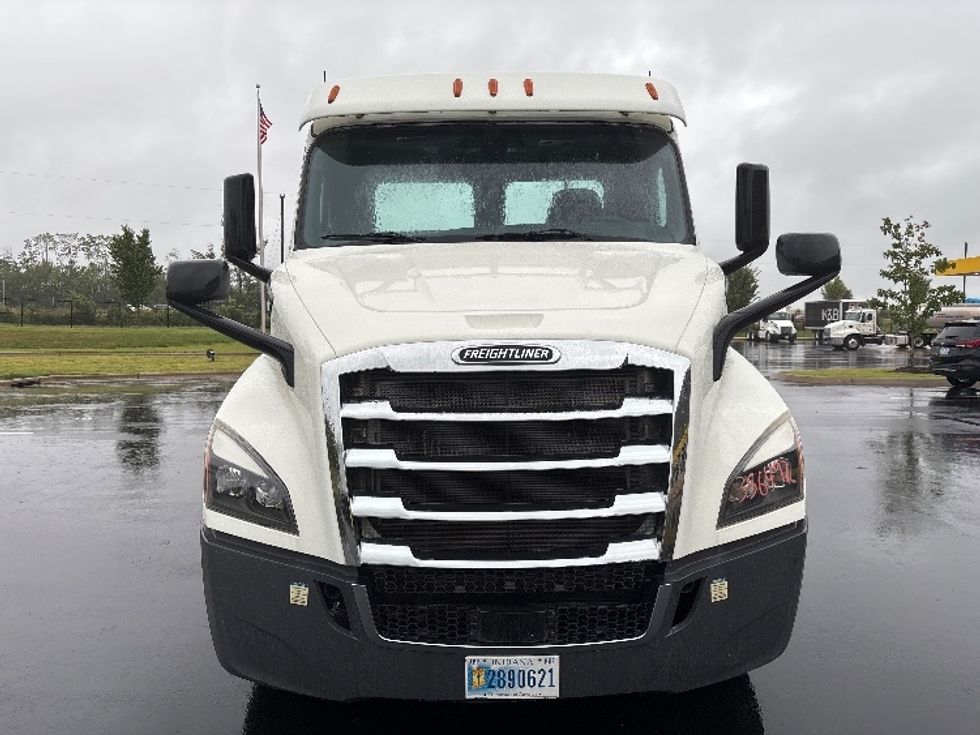 Day Cab Tractor-Heavy Duty Tractors-Freightliner-2020-T11664ST-Greensboro-NC-145,872\n\t\tmiles-$ 64,250 - Image 2