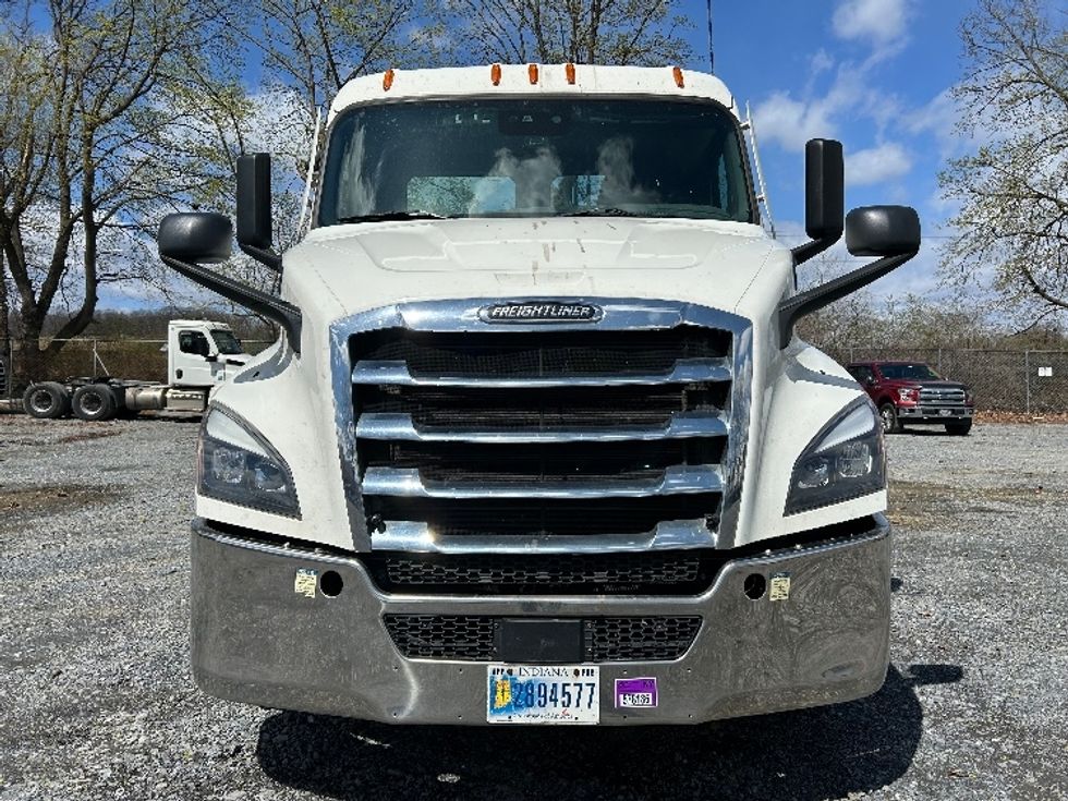 Day Cab Tractor-Heavy Duty Tractors-Freightliner-2020-T11664ST-Harrisburg-PA-508,460\n\t\tmiles-$ 40,750 - Image 2