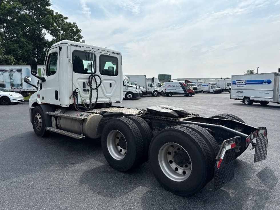 Day Cab Tractor-Heavy Duty Tractors-Freightliner-2020-T11664ST-Harrisburg-PA-515,023\n\t\tmiles-$ 40,250 - Image 5