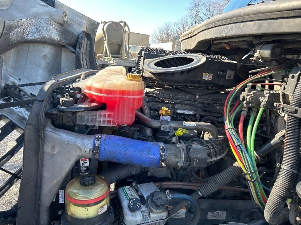 Day Cab Tractor-Heavy Duty Tractors-Freightliner-2020-T11664ST-Harrisburg-PA-540,173\n\t\tmiles-$ 41,500 - Image 16