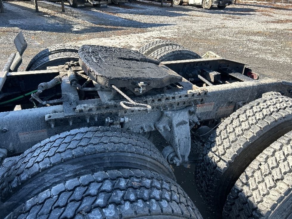 Day Cab Tractor-Heavy Duty Tractors-Freightliner-2020-T11664ST-Harrisburg-PA-540,173\n\t\tmiles-$ 41,500 - Image 17