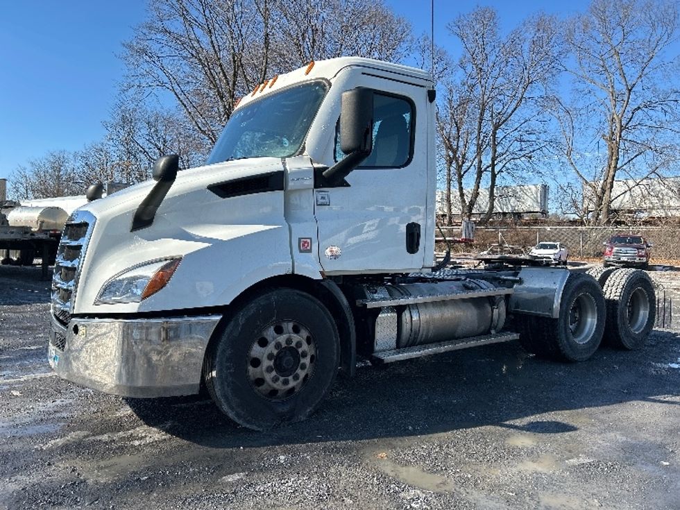 Day Cab Tractor-Heavy Duty Tractors-Freightliner-2020-T11664ST-Harrisburg-PA-540,173\n\t\tmiles-$ 41,500 - Image 3