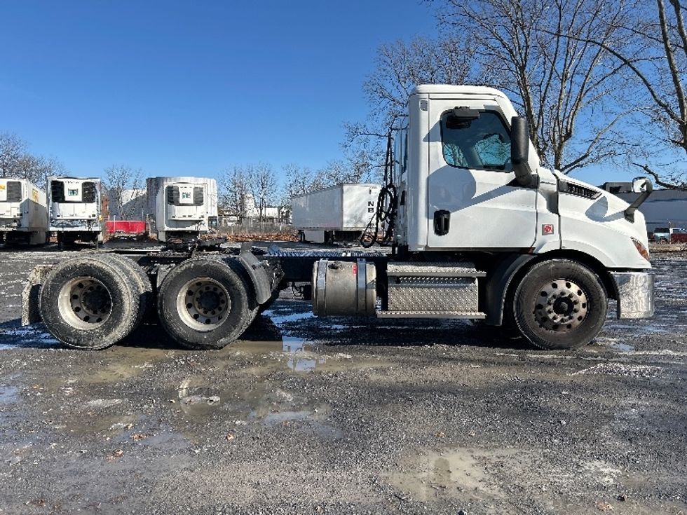 Day Cab Tractor-Heavy Duty Tractors-Freightliner-2020-T11664ST-Harrisburg-PA-540,173\n\t\tmiles-$ 41,500 - Image 8