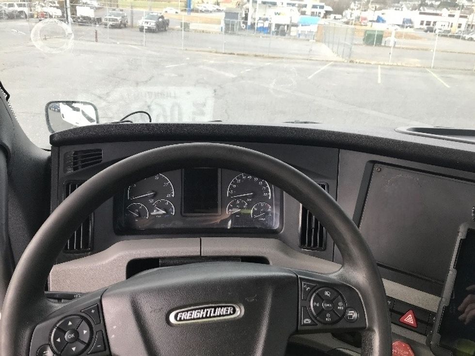Day Cab Tractor-Heavy Duty Tractors-Freightliner-2020-T11664ST-Harrisonburg-VA-223,044\n\t\tmiles-$ 58,750 - Image 11