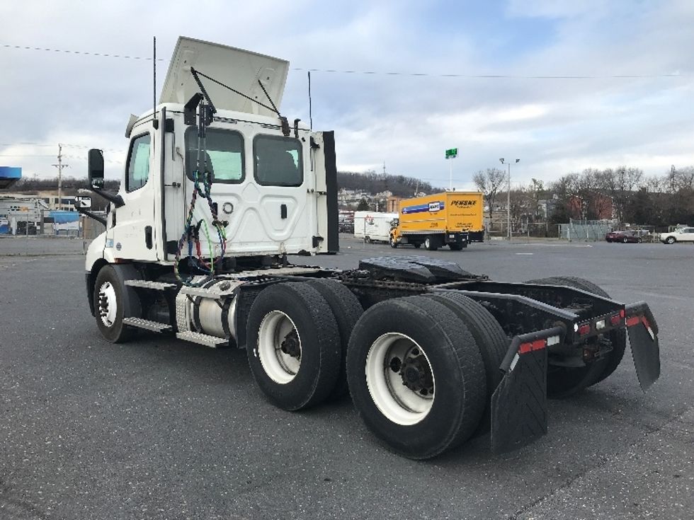 Day Cab Tractor-Heavy Duty Tractors-Freightliner-2020-T11664ST-Harrisonburg-VA-223,044\n\t\tmiles-$ 58,750 - Image 5