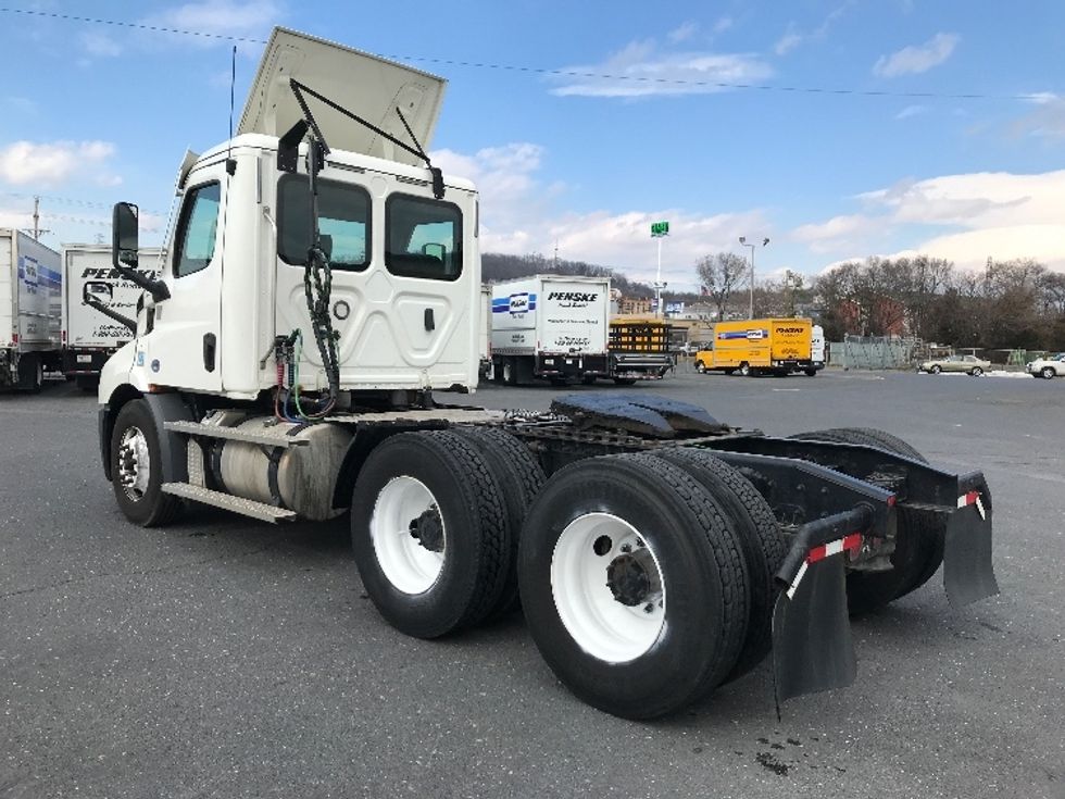 Day Cab Tractor-Heavy Duty Tractors-Freightliner-2020-T11664ST-Harrisonburg-VA-410,616\n\t\tmiles-$ 46,750 - Image 5
