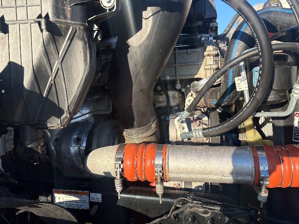 Day Cab Tractor-Heavy Duty Tractors-Freightliner-2020-T11664ST-Hattiesburg-MS-234,633\n\t\tmiles-$ 65,250 - Image 15