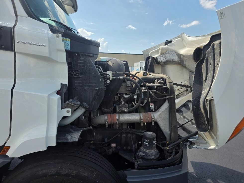 Day Cab Tractor-Heavy Duty Tractors-Freightliner-2020-T11664ST-Indianapolis-IN-171,025\n\t\tmiles-$ 59,750 - Image 15