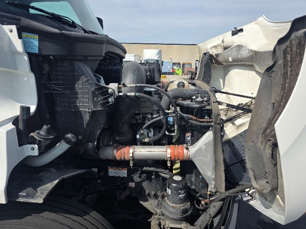 Day Cab Tractor-Heavy Duty Tractors-Freightliner-2020-T11664ST-Indianapolis-IN-195,038\n\t\tmiles-$ 58,500 - Image 15
