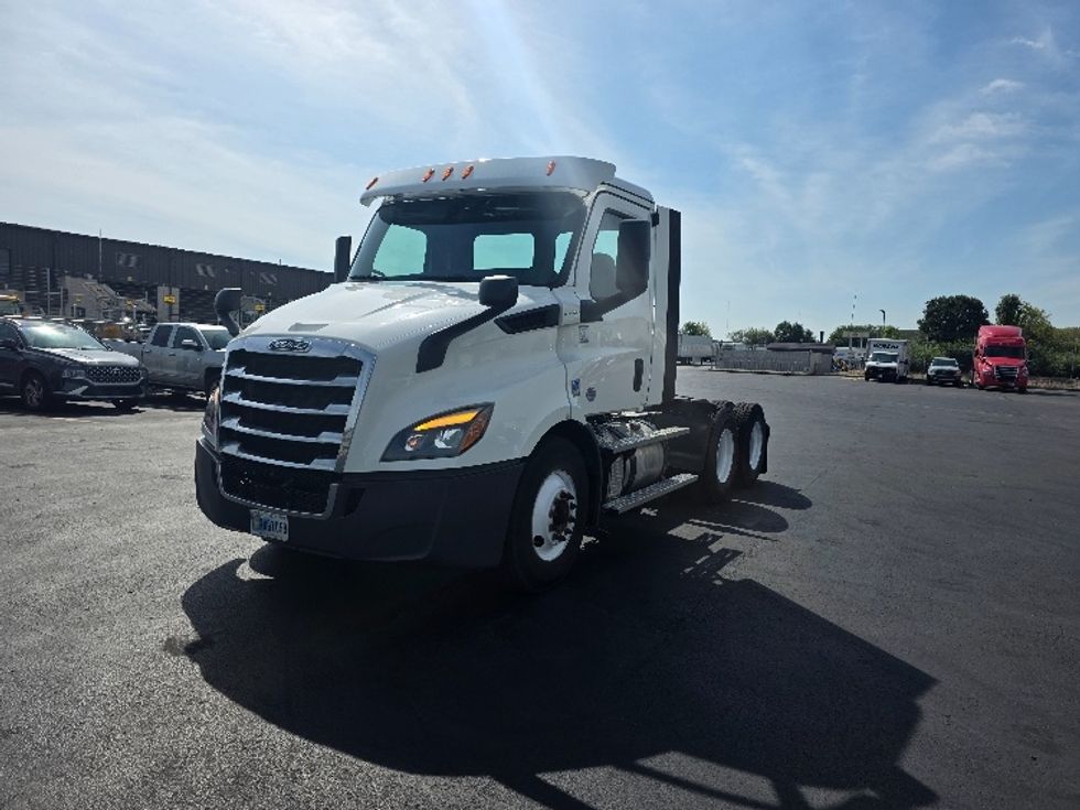 Day Cab Tractor-Heavy Duty Tractors-Freightliner-2020-T11664ST-Indianapolis-IN-195,038\n\t\tmiles-$ 58,500 - Image 3