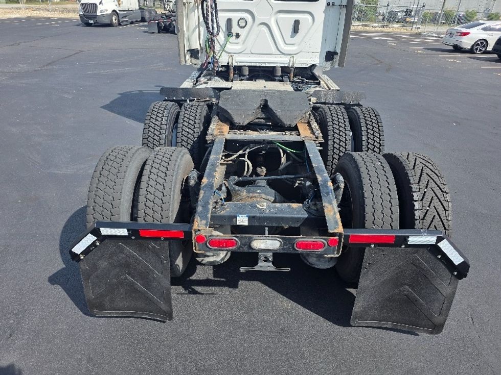 Day Cab Tractor-Heavy Duty Tractors-Freightliner-2020-T11664ST-Indianapolis-IN-195,038\n\t\tmiles-$ 58,500 - Image 6