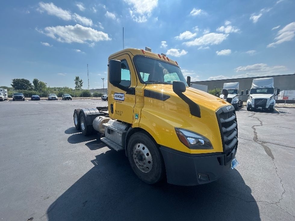Day Cab Tractor-Heavy Duty Tractors-Freightliner-2020-T11664ST-Indianapolis-IN-215,224\n\t\tmiles-$ 54,250 - Image 1