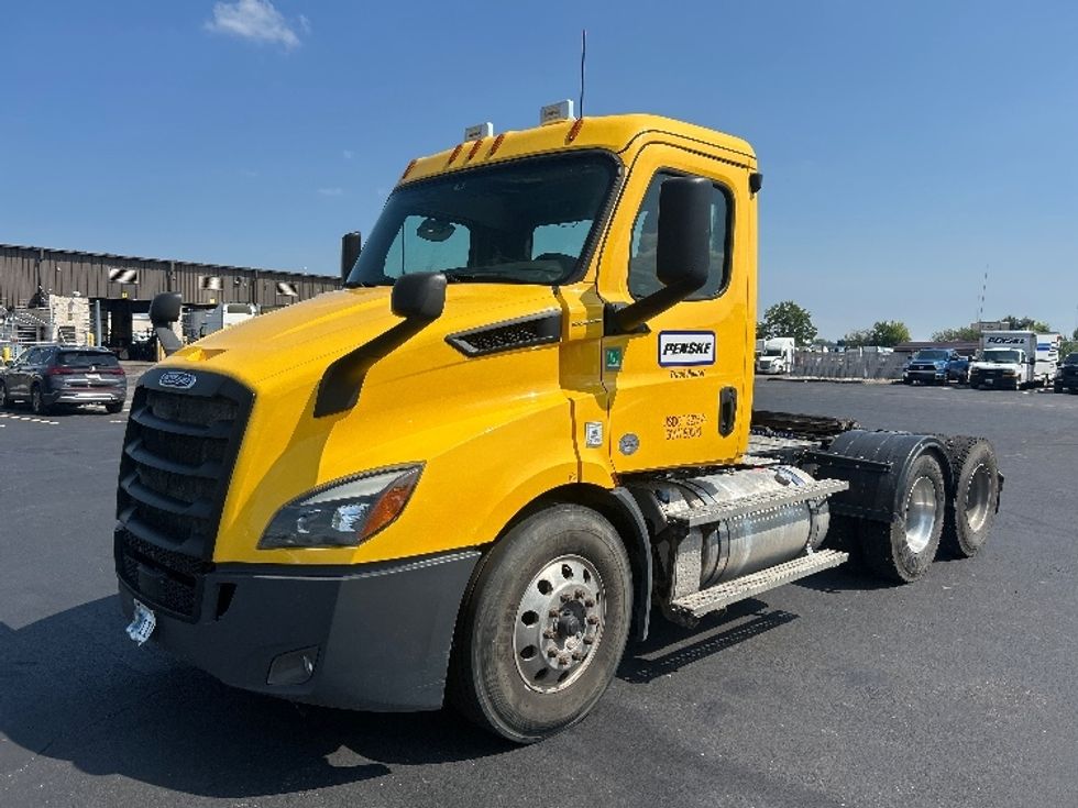 Day Cab Tractor-Heavy Duty Tractors-Freightliner-2020-T11664ST-Indianapolis-IN-215,224\n\t\tmiles-$ 54,250 - Image 3