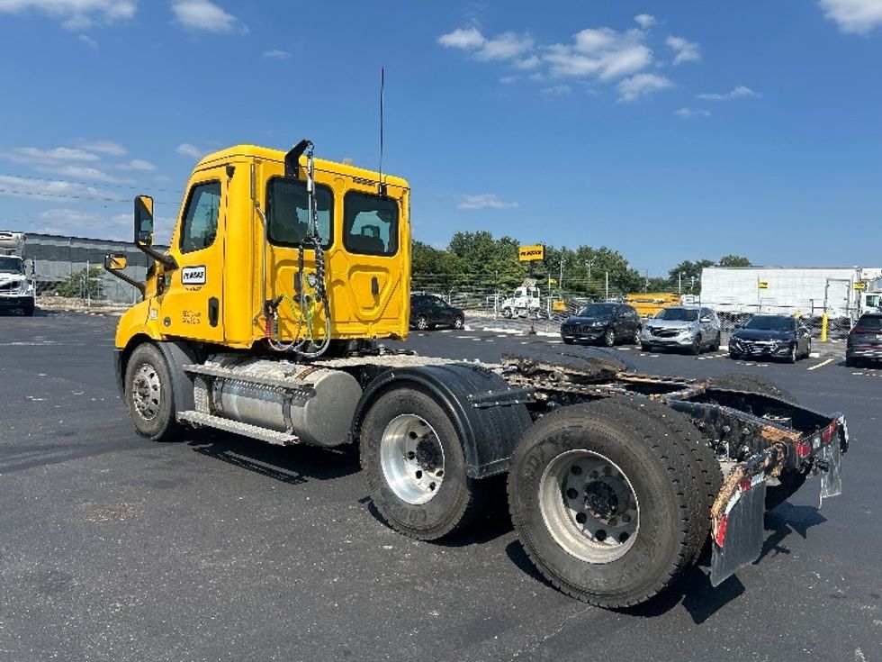 Day Cab Tractor-Heavy Duty Tractors-Freightliner-2020-T11664ST-Indianapolis-IN-215,224\n\t\tmiles-$ 54,250 - Image 5