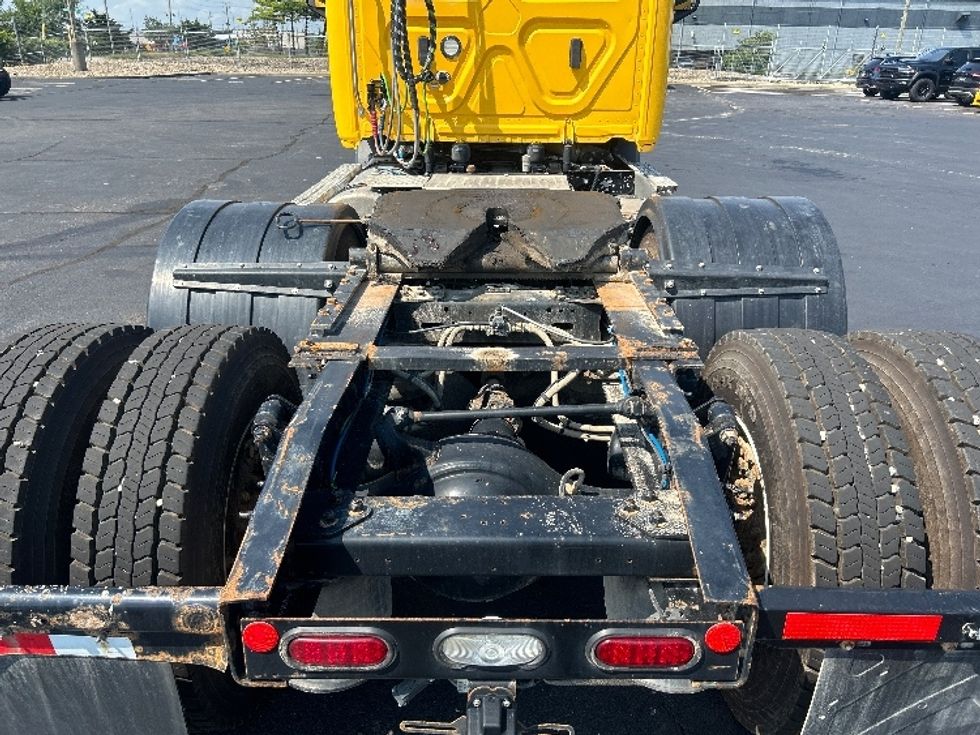 Day Cab Tractor-Heavy Duty Tractors-Freightliner-2020-T11664ST-Indianapolis-IN-215,224\n\t\tmiles-$ 54,250 - Image 6