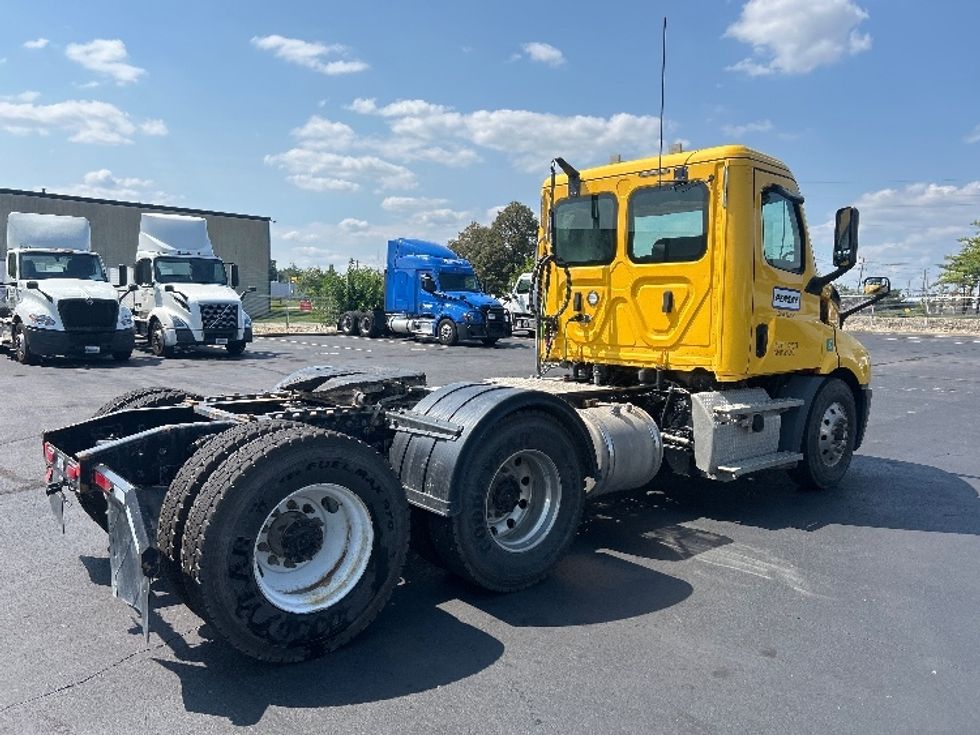 Day Cab Tractor-Heavy Duty Tractors-Freightliner-2020-T11664ST-Indianapolis-IN-215,224\n\t\tmiles-$ 54,250 - Image 7
