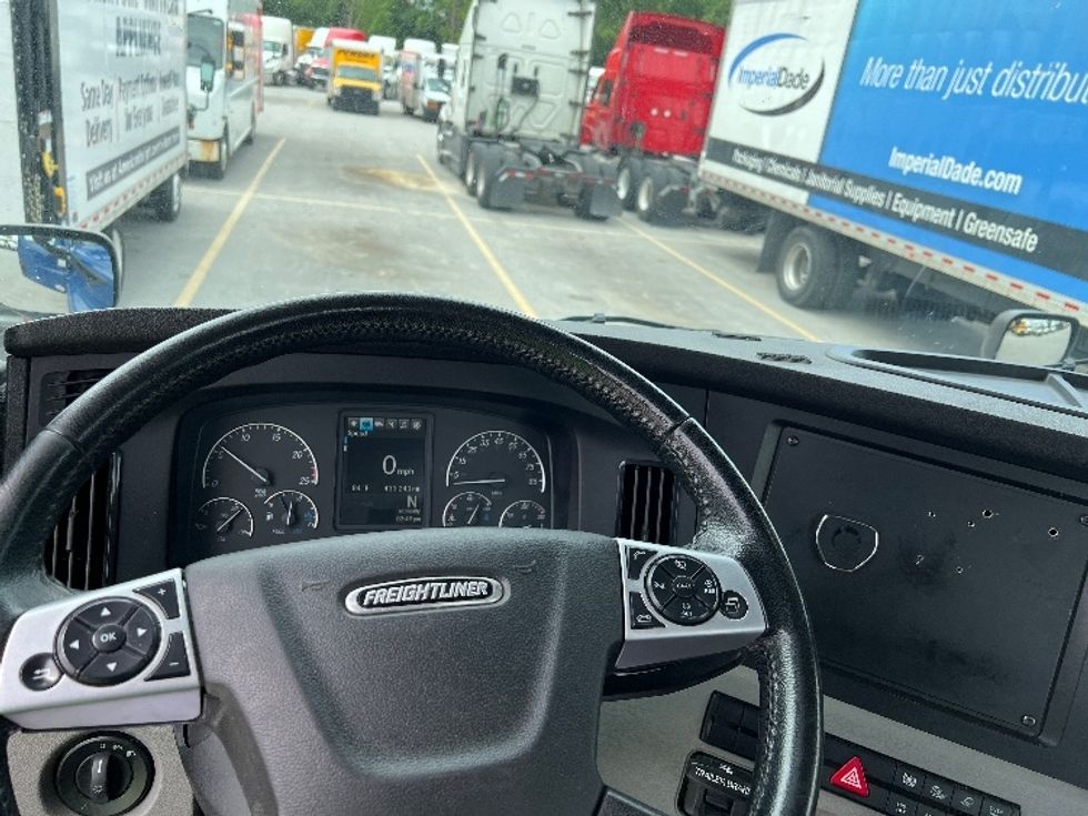 Day Cab Tractor-Heavy Duty Tractors-Freightliner-2020-T11664ST-Indianapolis-IN-433,367\n\t\tmiles-$ 56,250 - Image 11