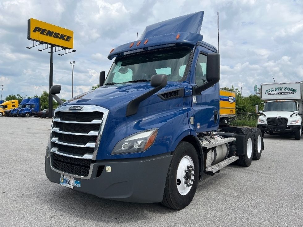 Day Cab Tractor-Heavy Duty Tractors-Freightliner-2020-T11664ST-Indianapolis-IN-433,367\n\t\tmiles-$ 56,250 - Image 3