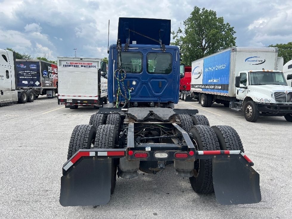 Day Cab Tractor-Heavy Duty Tractors-Freightliner-2020-T11664ST-Indianapolis-IN-433,367\n\t\tmiles-$ 56,250 - Image 6