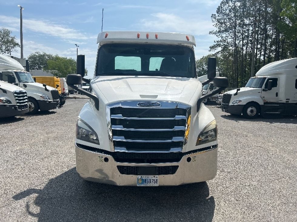 Day Cab Tractor-Heavy Duty Tractors-Freightliner-2020-T11664ST-Jacksonville-FL-488,995\n\t\tmiles-$ 45,000 - Image 2