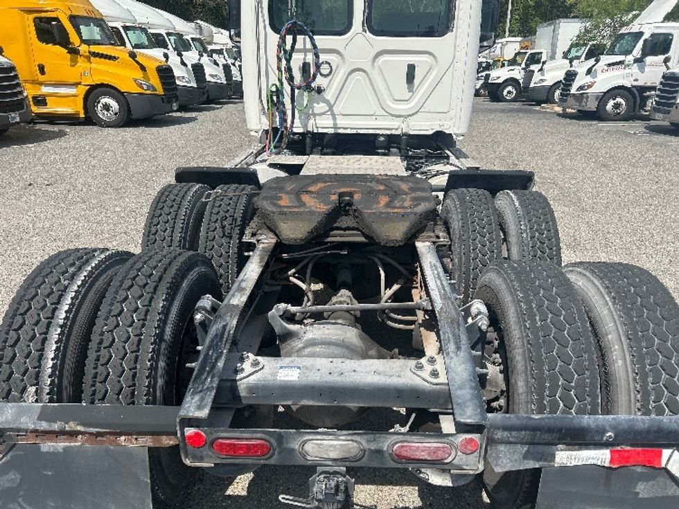 Day Cab Tractor-Heavy Duty Tractors-Freightliner-2020-T11664ST-Jacksonville-FL-488,995\n\t\tmiles-$ 45,000 - Image 6
