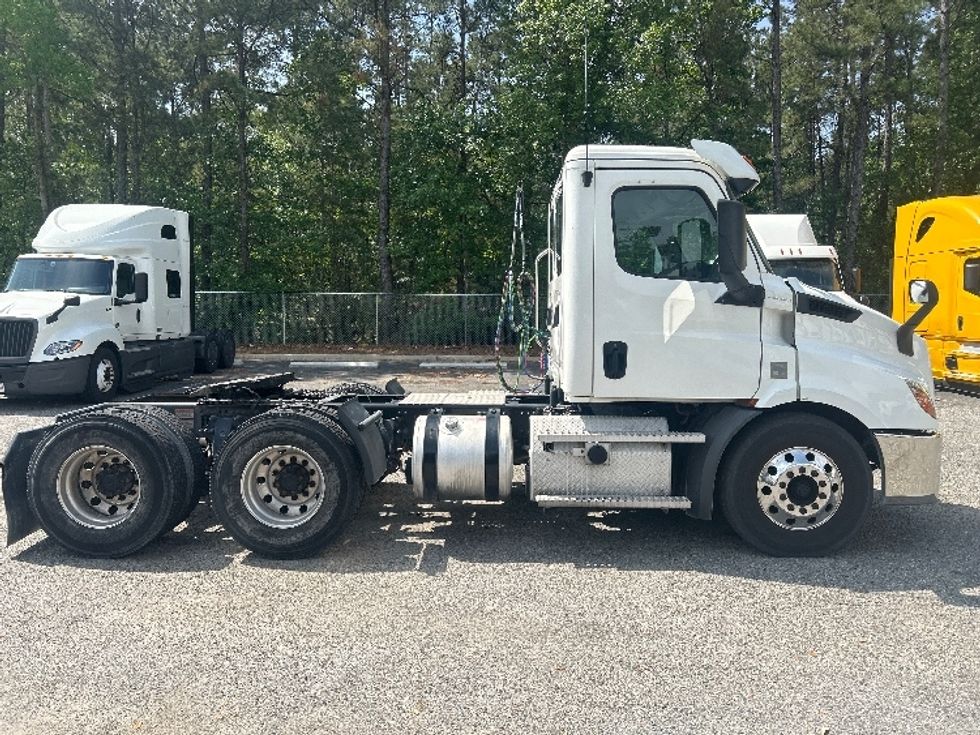 Day Cab Tractor-Heavy Duty Tractors-Freightliner-2020-T11664ST-Jacksonville-FL-488,995\n\t\tmiles-$ 45,000 - Image 8