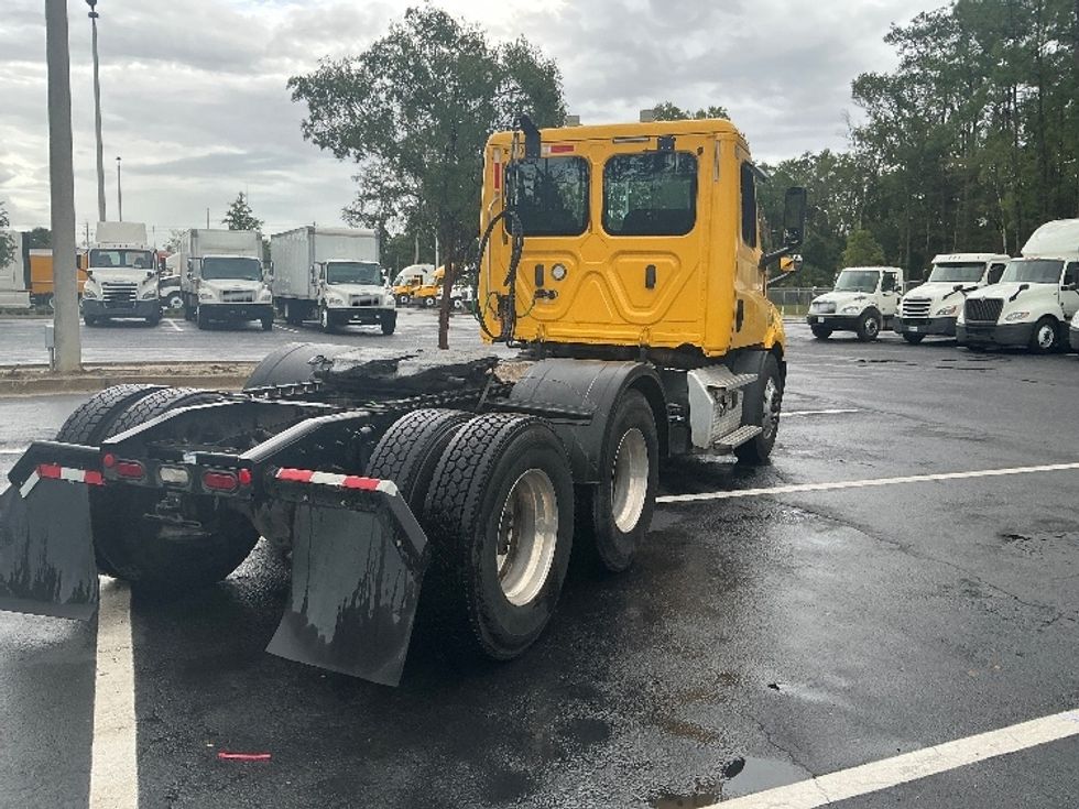 Day Cab Tractor-Heavy Duty Tractors-Freightliner-2020-T11664ST-Jacksonville-FL-583,452\n\t\tmiles-$ 31,000 - Image 7
