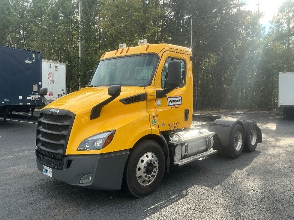 Day Cab Tractor-Heavy Duty Tractors-Freightliner-2020-T11664ST-Jacksonville-FL-616,137\n\t\tmiles-$ 28,750 - Image 3