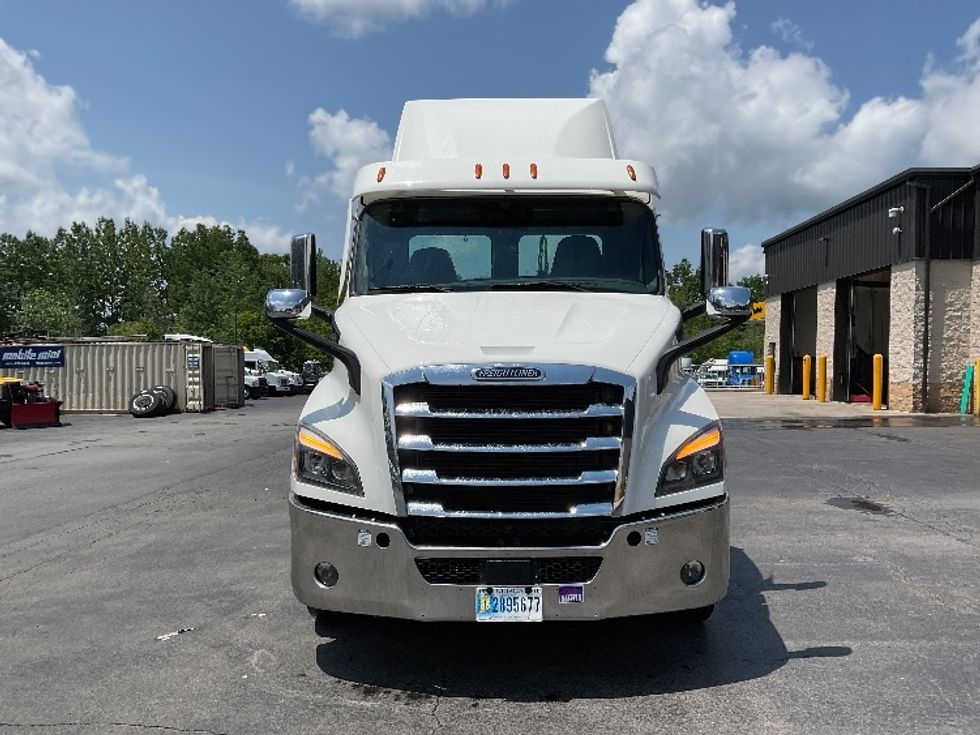 Day Cab Tractor-Heavy Duty Tractors-Freightliner-2020-T11664ST-Jessup-PA-239,881\n\t\tmiles-$ 54,500 - Image 2