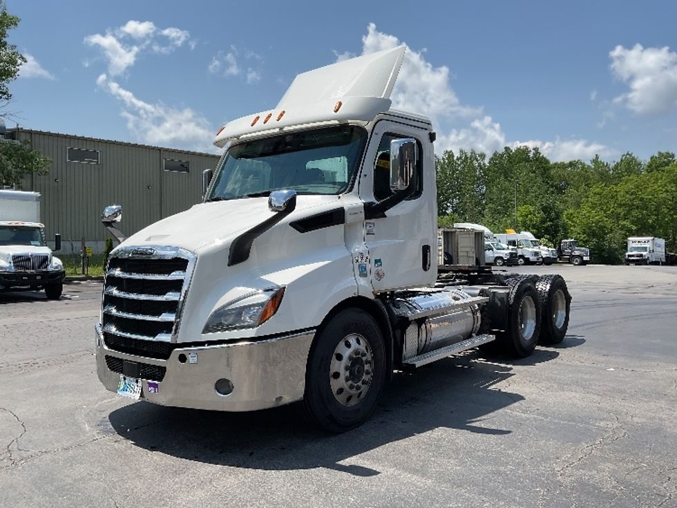 Day Cab Tractor-Heavy Duty Tractors-Freightliner-2020-T11664ST-Jessup-PA-239,881\n\t\tmiles-$ 54,500 - Image 3