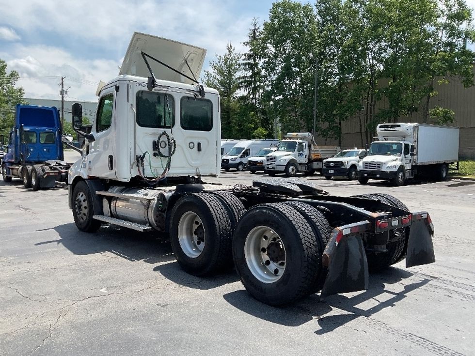 Day Cab Tractor-Heavy Duty Tractors-Freightliner-2020-T11664ST-Jessup-PA-239,881\n\t\tmiles-$ 54,500 - Image 5
