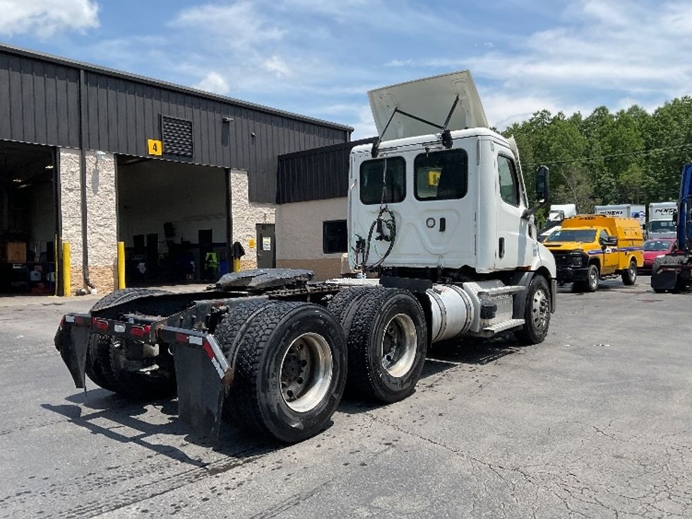 Day Cab Tractor-Heavy Duty Tractors-Freightliner-2020-T11664ST-Jessup-PA-239,881\n\t\tmiles-$ 54,500 - Image 7