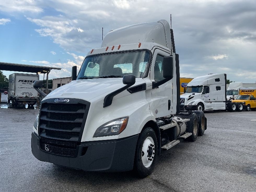 Day Cab Tractor-Heavy Duty Tractors-Freightliner-2020-T11664ST-Kansas City-MO-351,491\n\t\tmiles-$ 39,000 - Image 3