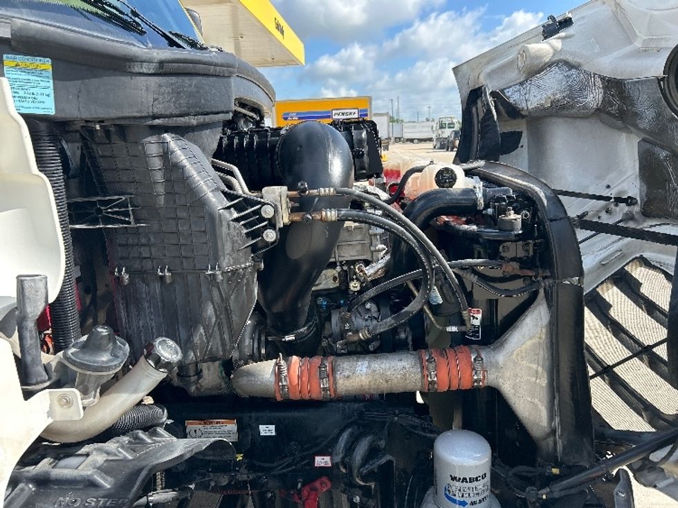 Day Cab Tractor-Heavy Duty Tractors-Freightliner-2020-T11664ST-Katy-TX-695,590\n\t\tmiles-$ 28,000 - Image 15