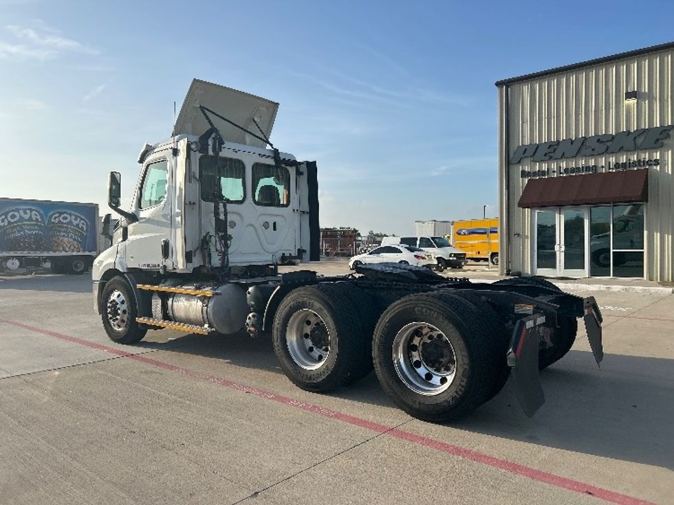 Day Cab Tractor-Heavy Duty Tractors-Freightliner-2020-T11664ST-Katy-TX-806,510\n\t\tmiles-$ 27,250 - Image 5
