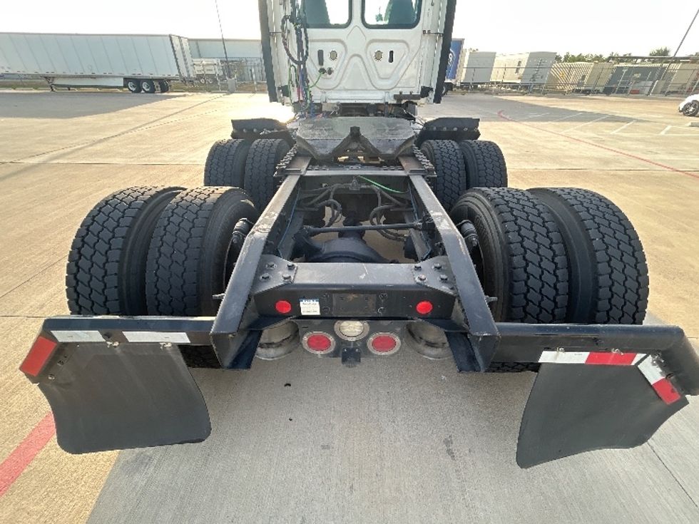 Day Cab Tractor-Heavy Duty Tractors-Freightliner-2020-T11664ST-Katy-TX-806,510\n\t\tmiles-$ 27,250 - Image 6
