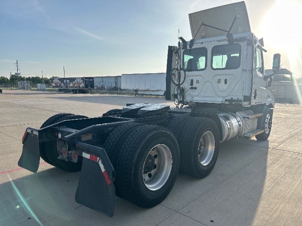 Day Cab Tractor-Heavy Duty Tractors-Freightliner-2020-T11664ST-Katy-TX-806,510\n\t\tmiles-$ 27,250 - Image 7