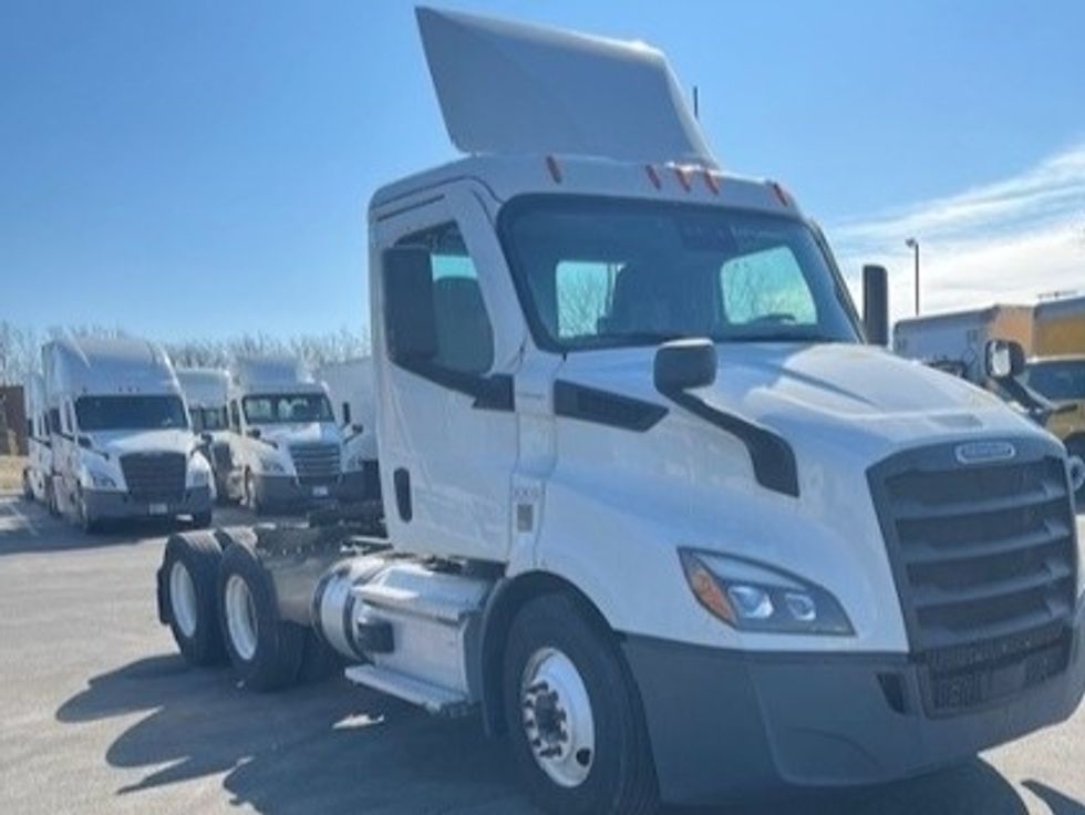 Day Cab Tractor-Heavy Duty Tractors-Freightliner-2020-T11664ST-La Porte-IN-174,974\n\t\tmiles-$ 58,750 - Image 1