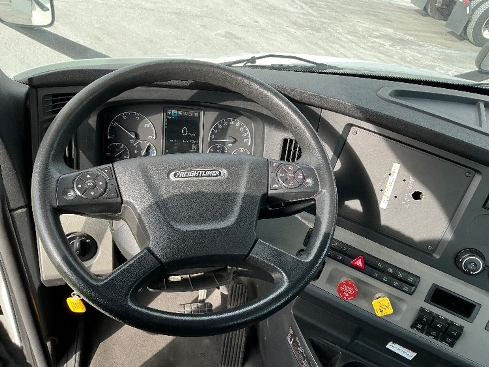 Day Cab Tractor-Heavy Duty Tractors-Freightliner-2020-T11664ST-La Porte-IN-174,974\n\t\tmiles-$ 58,750 - Image 10