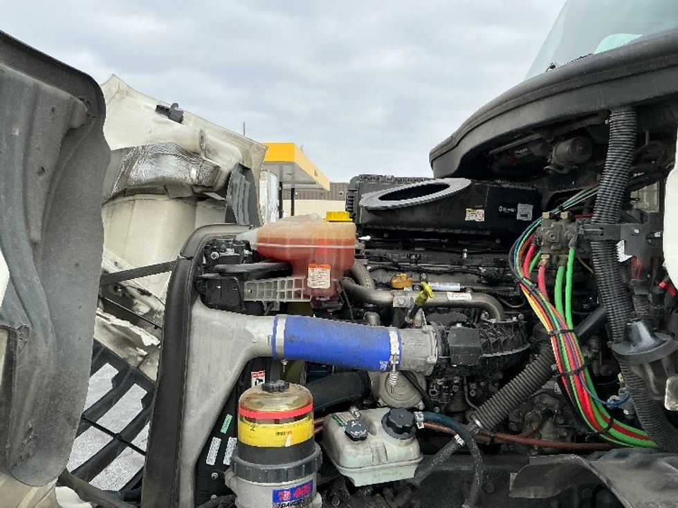 Day Cab Tractor-Heavy Duty Tractors-Freightliner-2020-T11664ST-La Porte-IN-174,974\n\t\tmiles-$ 58,750 - Image 16