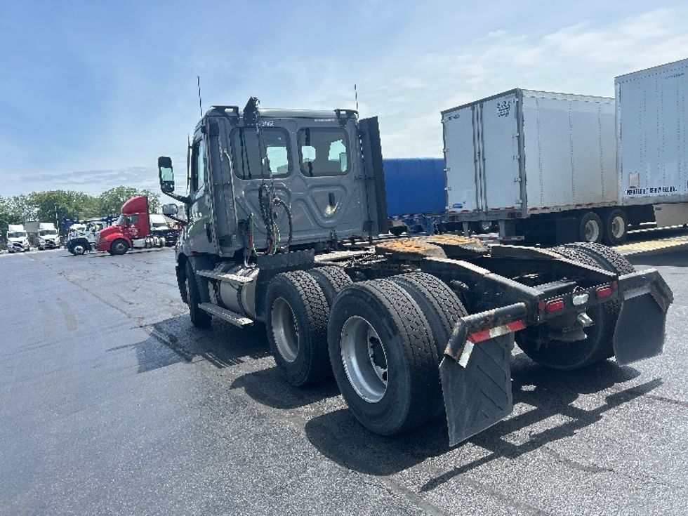 Day Cab Tractor-Heavy Duty Tractors-Freightliner-2020-T11664ST-La Porte-IN-253,113\n\t\tmiles-$ 46,000 - Image 5
