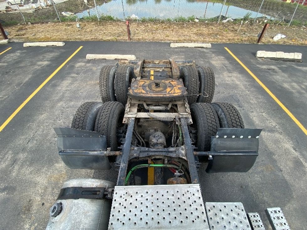 Day Cab Tractor-Heavy Duty Tractors-Freightliner-2020-T11664ST-La Porte-IN-314,065\n\t\tmiles-$ 42,250 - Image 17