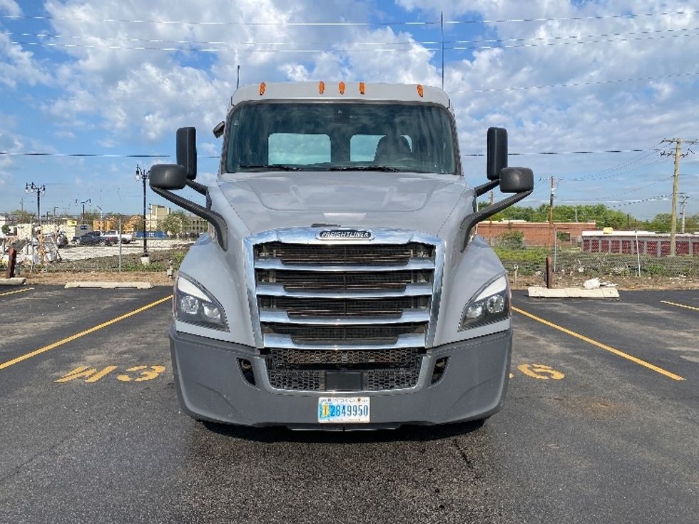 Day Cab Tractor-Heavy Duty Tractors-Freightliner-2020-T11664ST-La Porte-IN-314,065\n\t\tmiles-$ 42,250 - Image 2