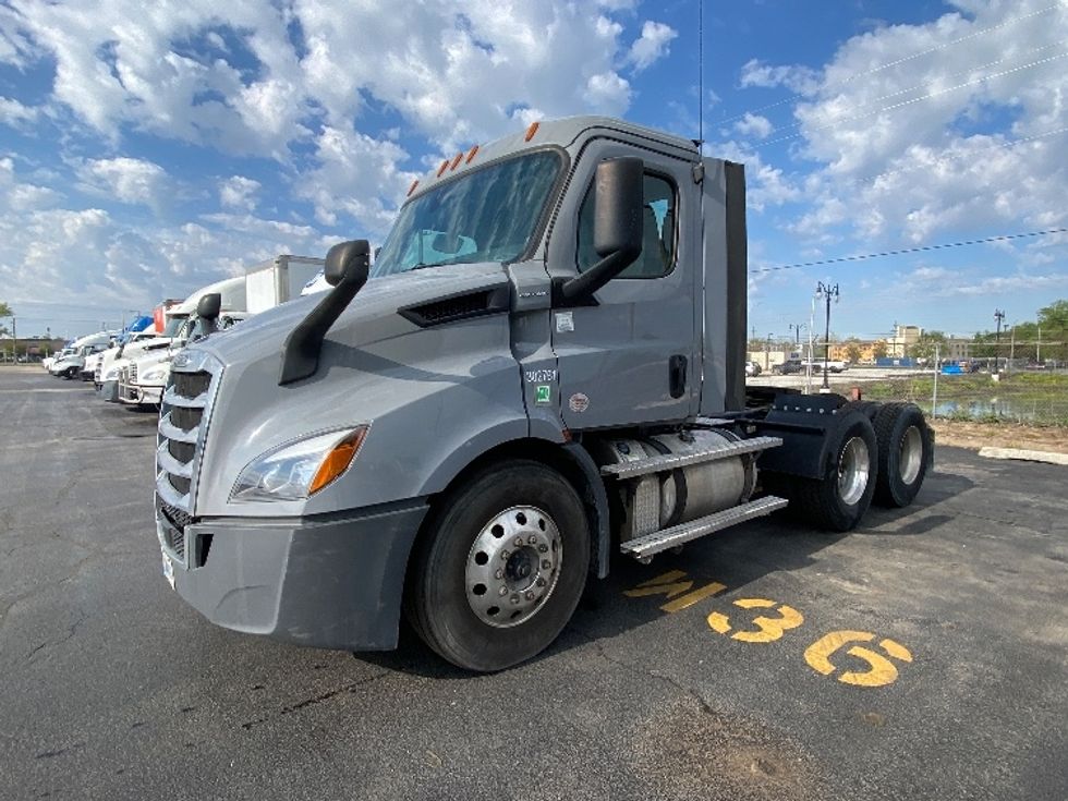 Day Cab Tractor-Heavy Duty Tractors-Freightliner-2020-T11664ST-La Porte-IN-314,065\n\t\tmiles-$ 42,250 - Image 3
