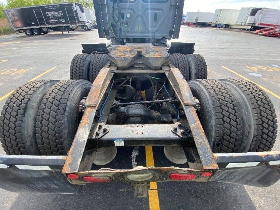 Day Cab Tractor-Heavy Duty Tractors-Freightliner-2020-T11664ST-La Porte-IN-314,065\n\t\tmiles-$ 42,250 - Image 6