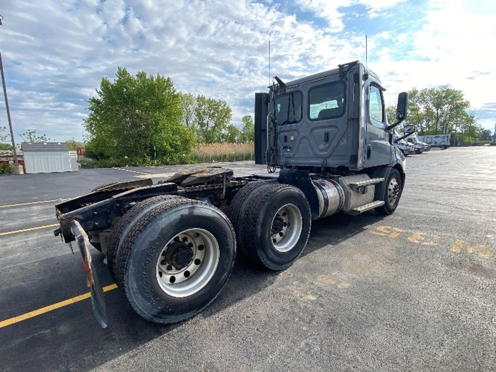 Day Cab Tractor-Heavy Duty Tractors-Freightliner-2020-T11664ST-La Porte-IN-314,065\n\t\tmiles-$ 42,250 - Image 7