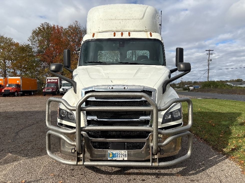 Day Cab Tractor-Heavy Duty Tractors-Freightliner-2020-T11664ST-Lansing-MI-480,818\n\t\tmiles-$ 40,250 - Image 2