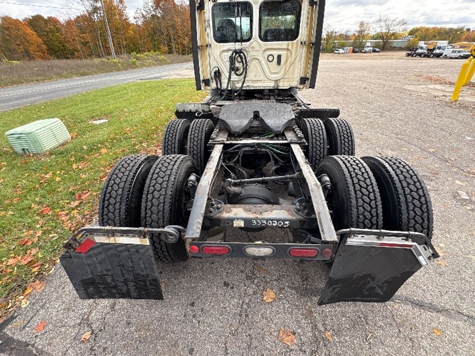 Day Cab Tractor-Heavy Duty Tractors-Freightliner-2020-T11664ST-Lansing-MI-480,818\n\t\tmiles-$ 40,250 - Image 6
